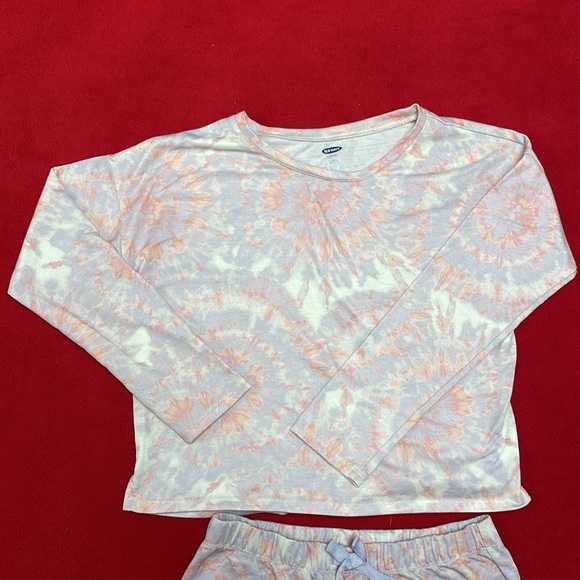 Old navy pjs set - Picture 2 of 4